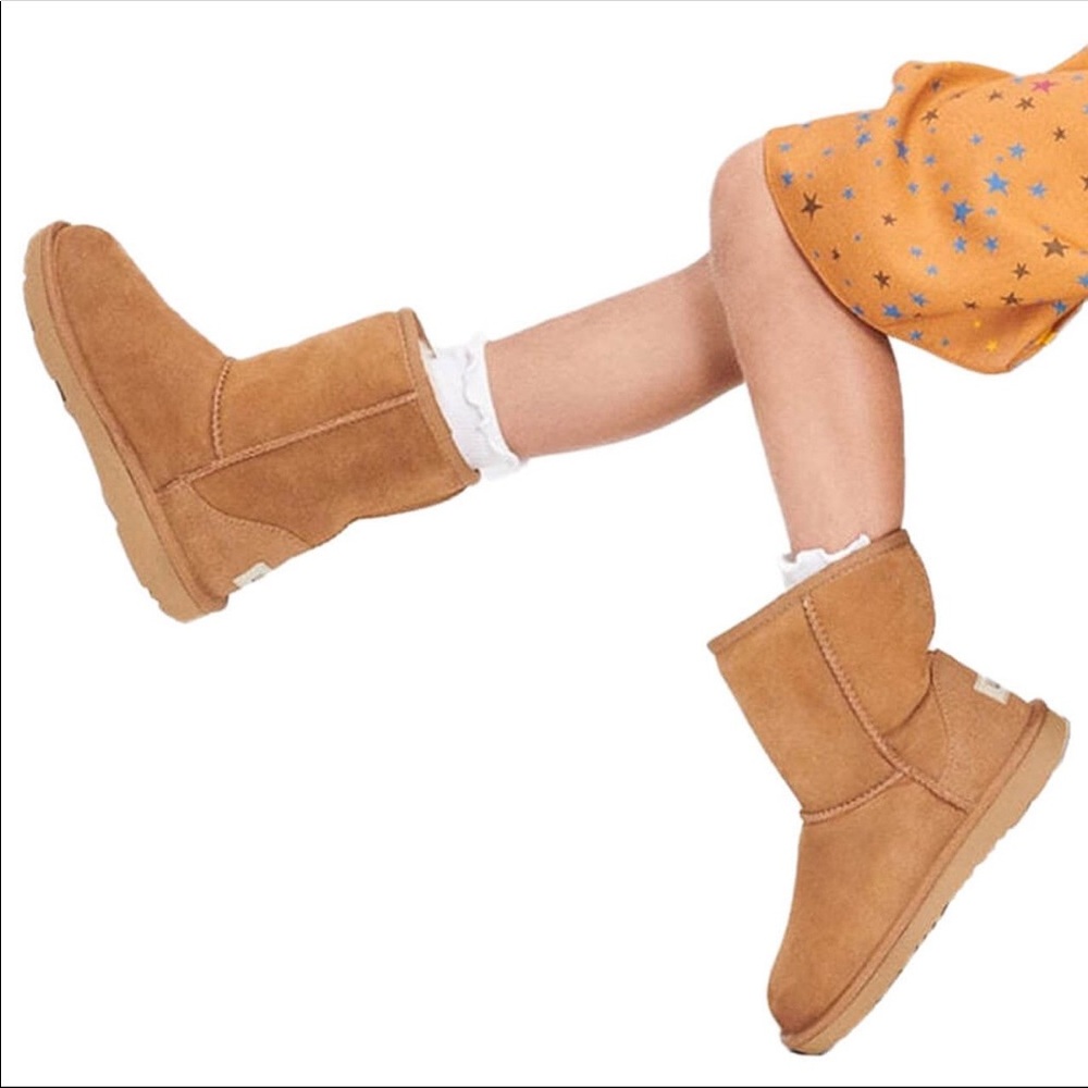 UGG pre school Classic II Boots Chestnut